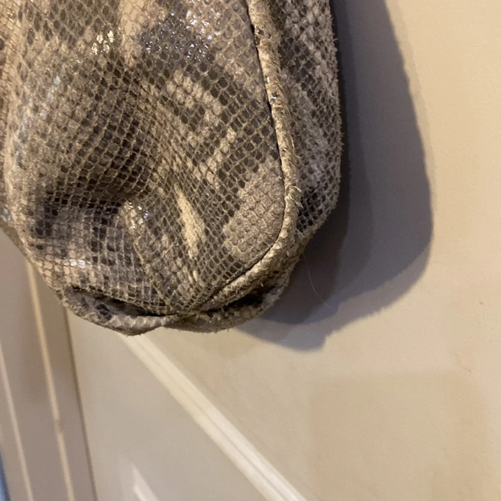G.I.L.I. HOBO TOTE BLUSH-COLORED OSTRICH EMBOSSED LEATHER CONVERTIBLE LARGE NEW